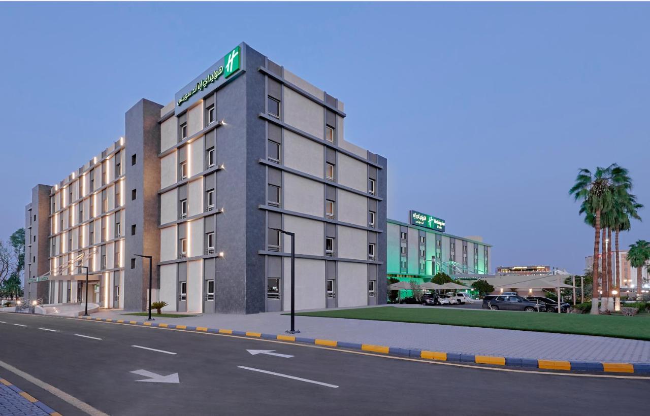 Holiday Inn Tabuk By Ihg Exterior photo