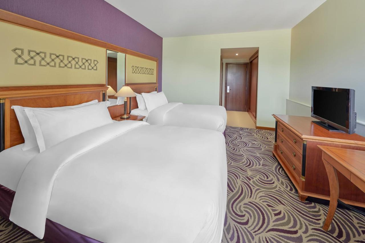 Holiday Inn Tabuk By Ihg Exterior photo