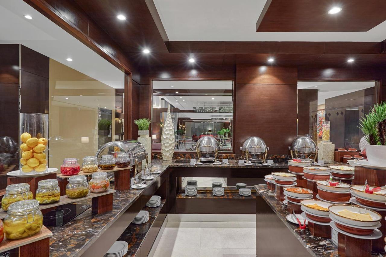 Holiday Inn Tabuk By Ihg Exterior photo
