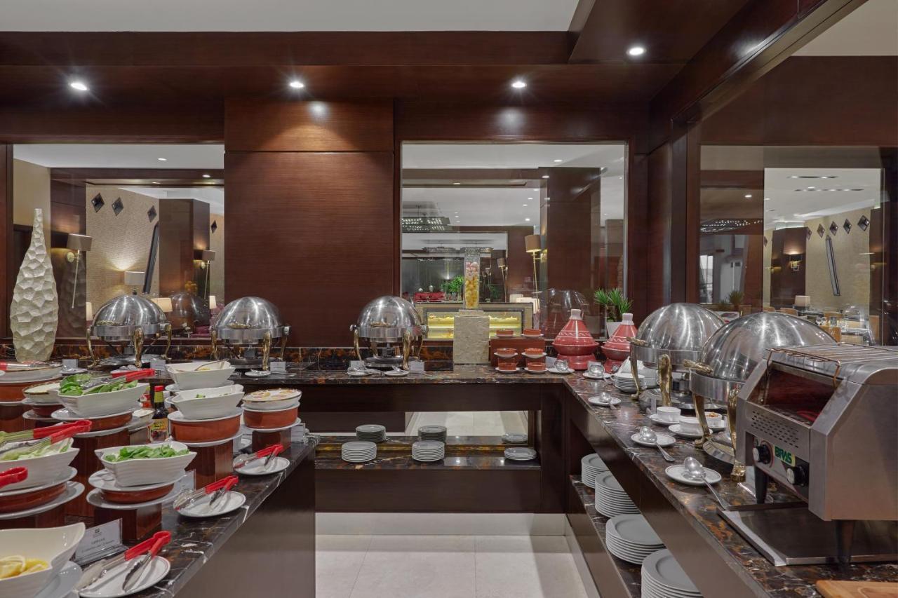 Holiday Inn Tabuk By Ihg Exterior photo